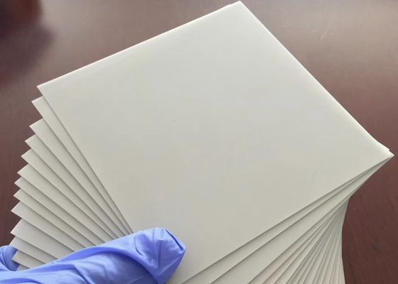 Xám AlN Nhôm Nitrua Gốm Chống mài mòn 3,4-3,6g/Cm3