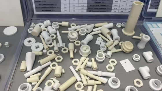 1100-1300 HV Sức mạnh uốn cong Zirconia Ceramics Ring Tube Rod