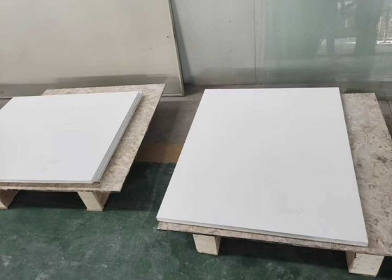 7.2 X 10-6/K Thermal Expansion Al2O3 Ceramic với hiệu suất và độ bền tối đa