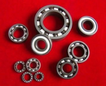 3.2 G/cm3 mật độ Đen / Xám SI3N4 Quả gốm với độ dẻo dai 6.1 MPa