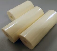 Điện trở suất thể tích 10^14 Ωcm Al2O3 Gốm Cách điện Điện trở cách điện 10^12 Ωcm Chất cách điện cho Ứng dụng Công nghiệp